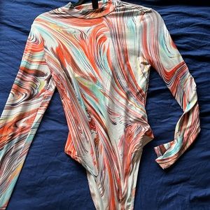 Groovy body suit